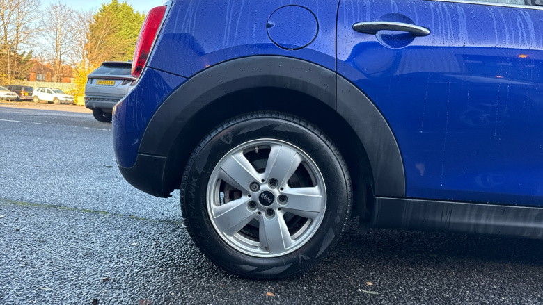 MINI Hatchback 1.5 Cooper Classic II 5dr Petrol Hatchback